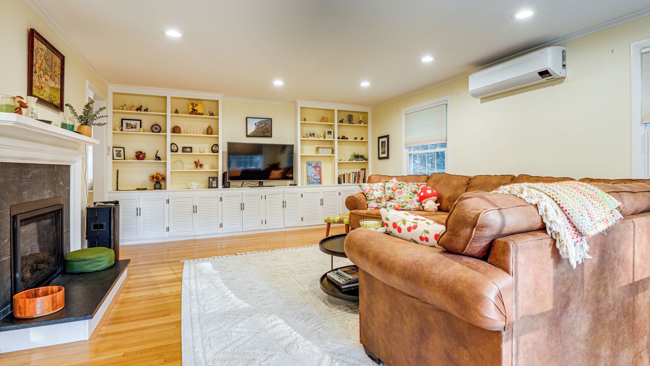 Photo of Livingroom in Keene