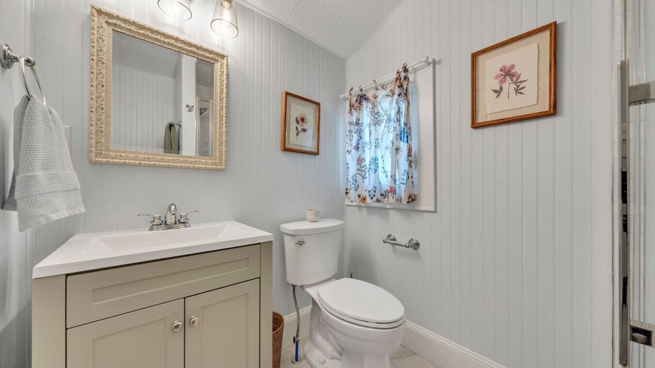 Photo of Bathroom in Troutville