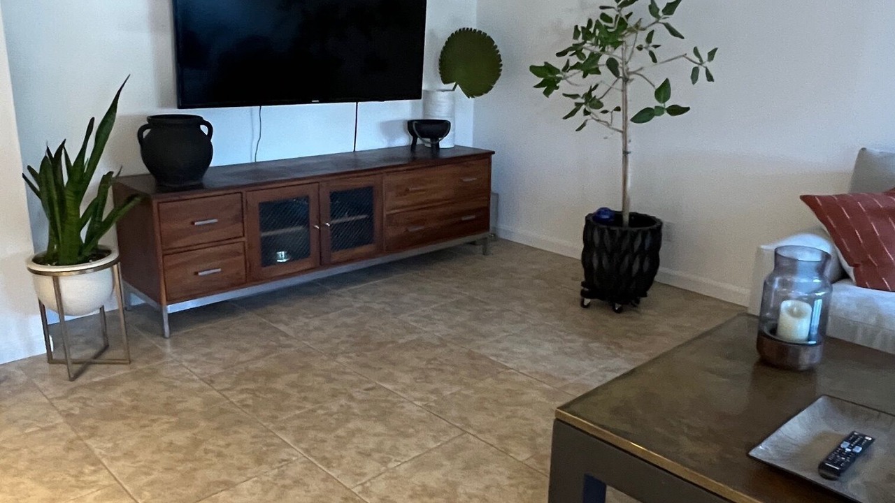 Photo of Livingroom in Plainview