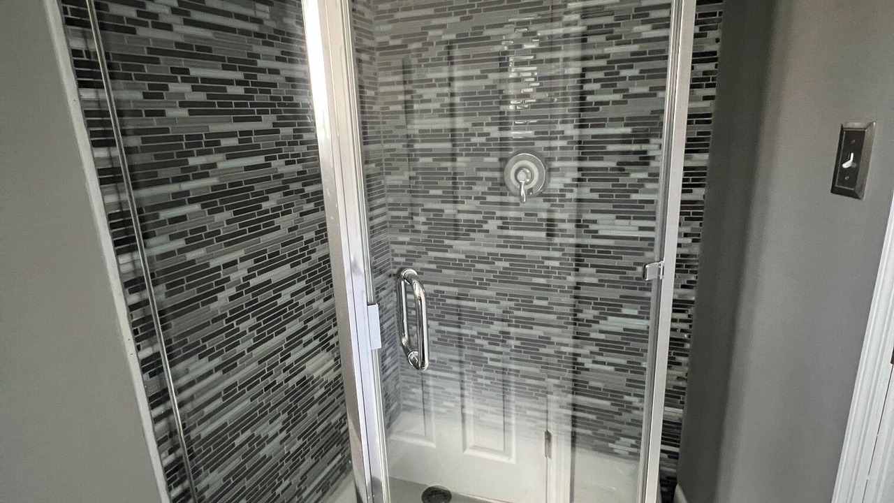 Photo of Bathroom in Plainview