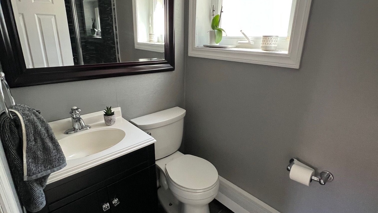 Photo of Bathroom in Plainview