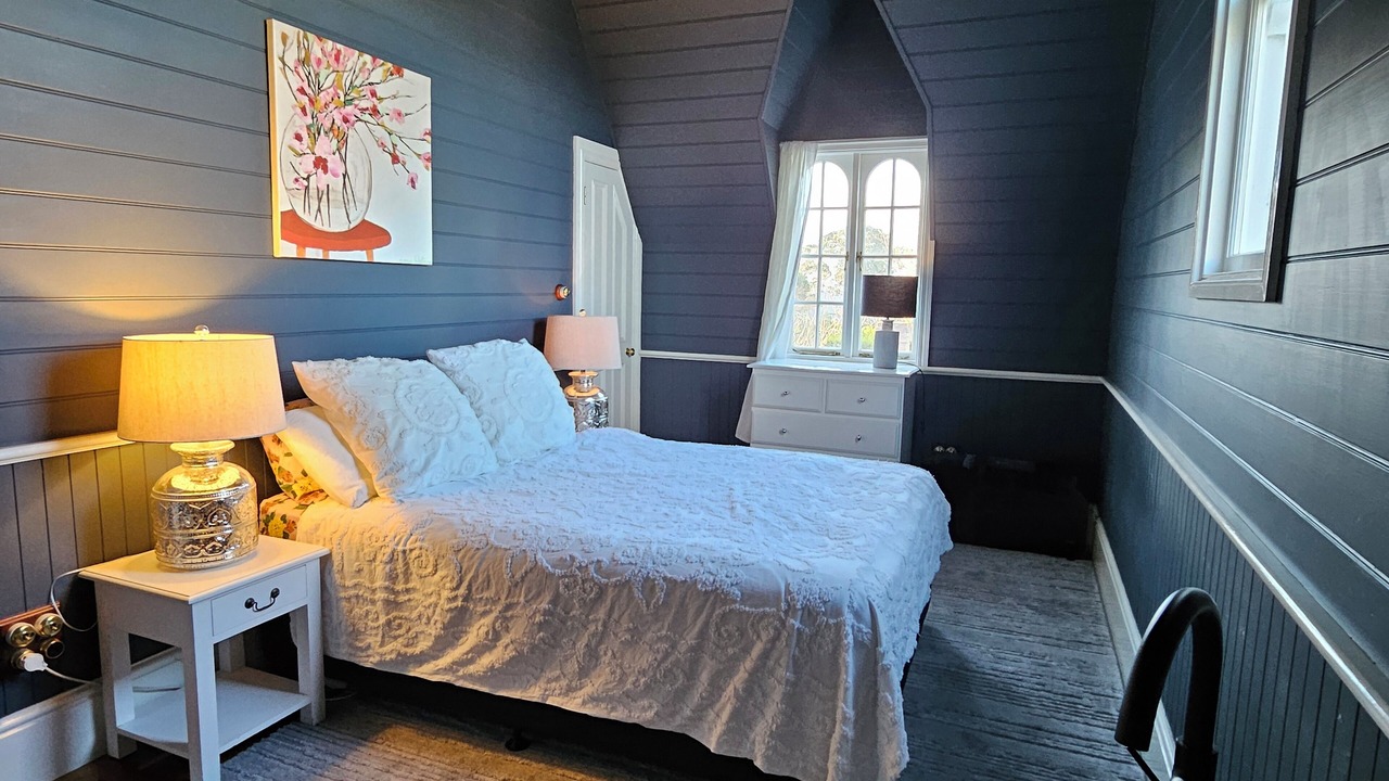 Photo of Bedroom in Blackmans Bay