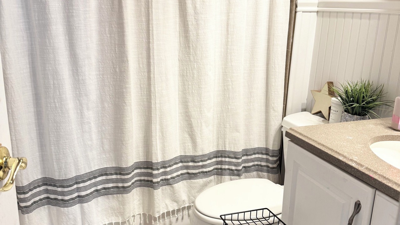 Photo of Bathroom in North Massapequa