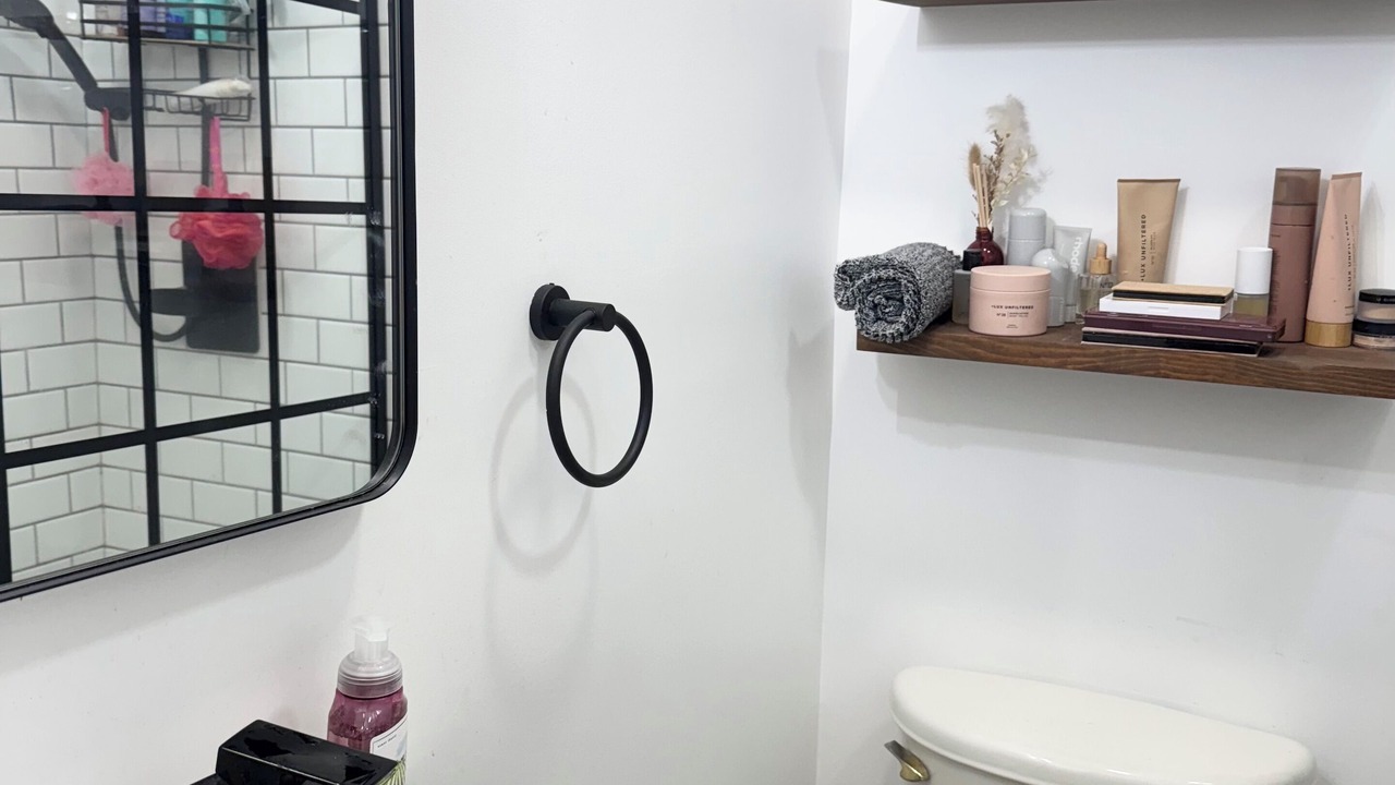 Photo of Bathroom in North Massapequa