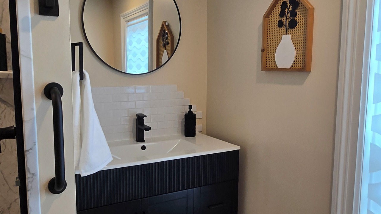 Photo of Bathroom in Greene