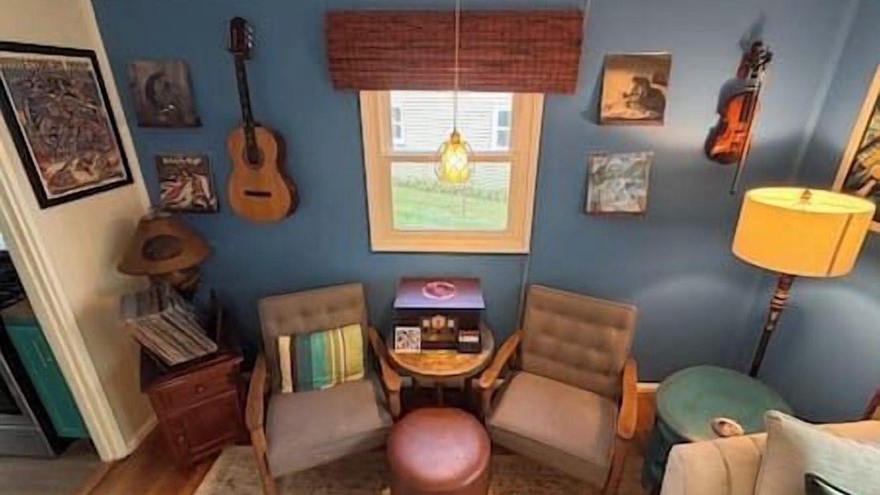 Photo of Livingroom in Wheeler