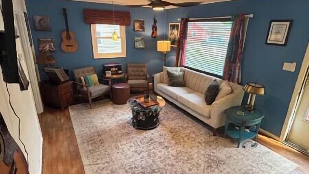 Photo of Livingroom in Wheeler