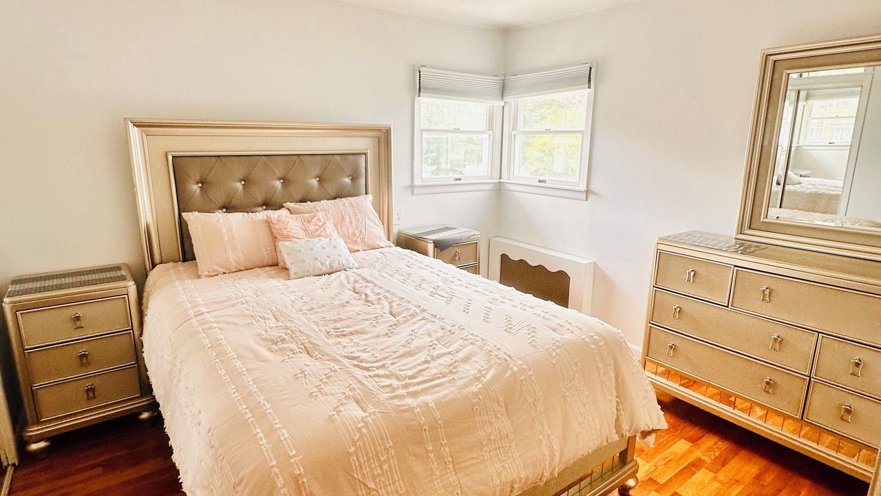 Photo of Bedroom in Syosset