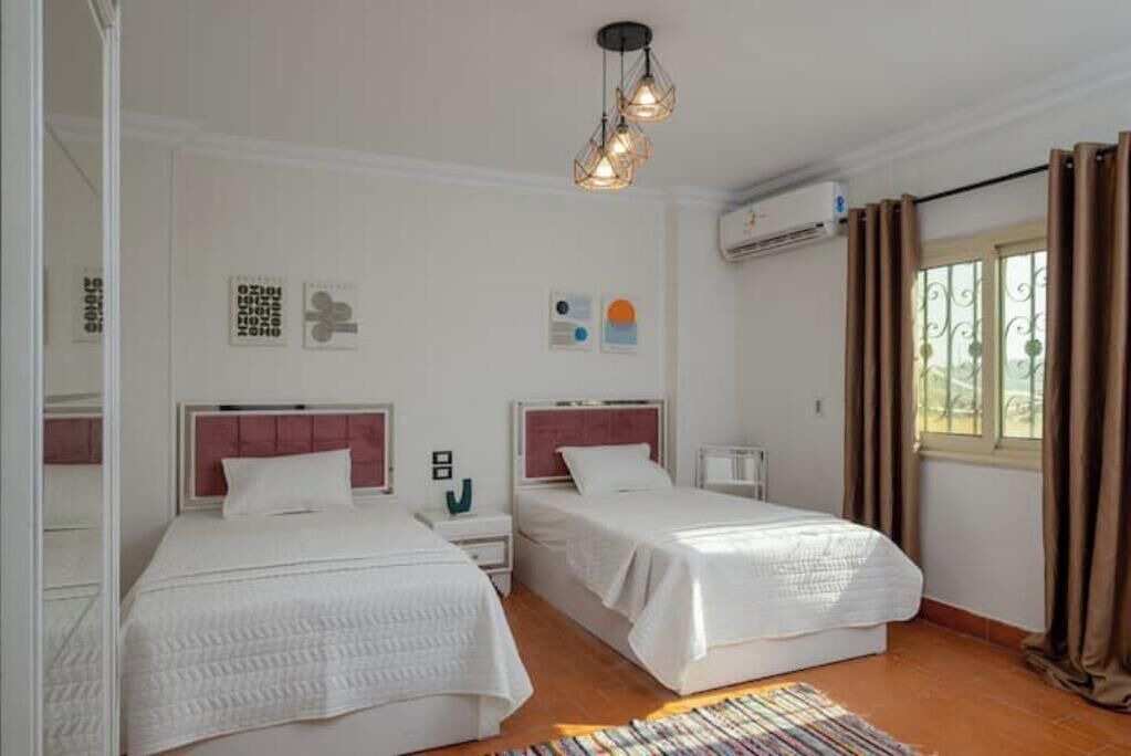 Photo of Bedroom in Pyramids Gardens