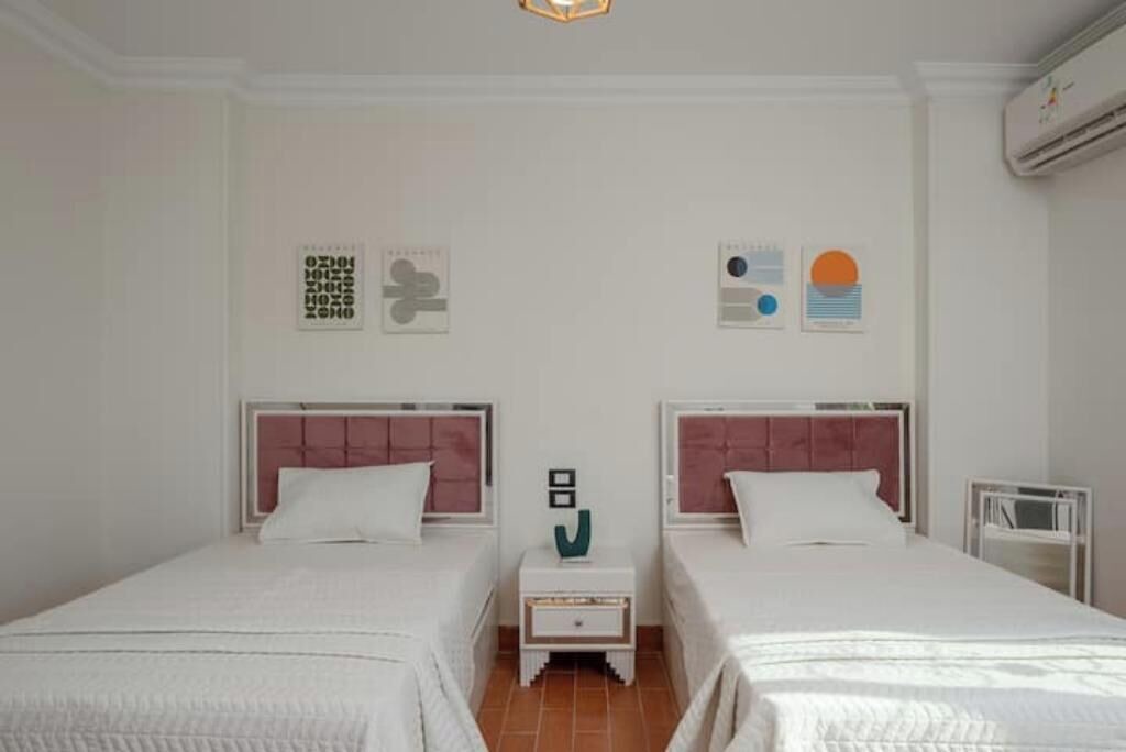 Photo of Bedroom in Pyramids Gardens