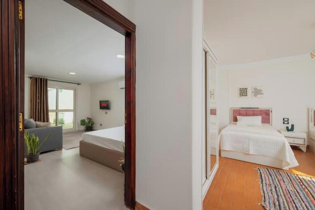 Photo of Bedroom in Pyramids Gardens