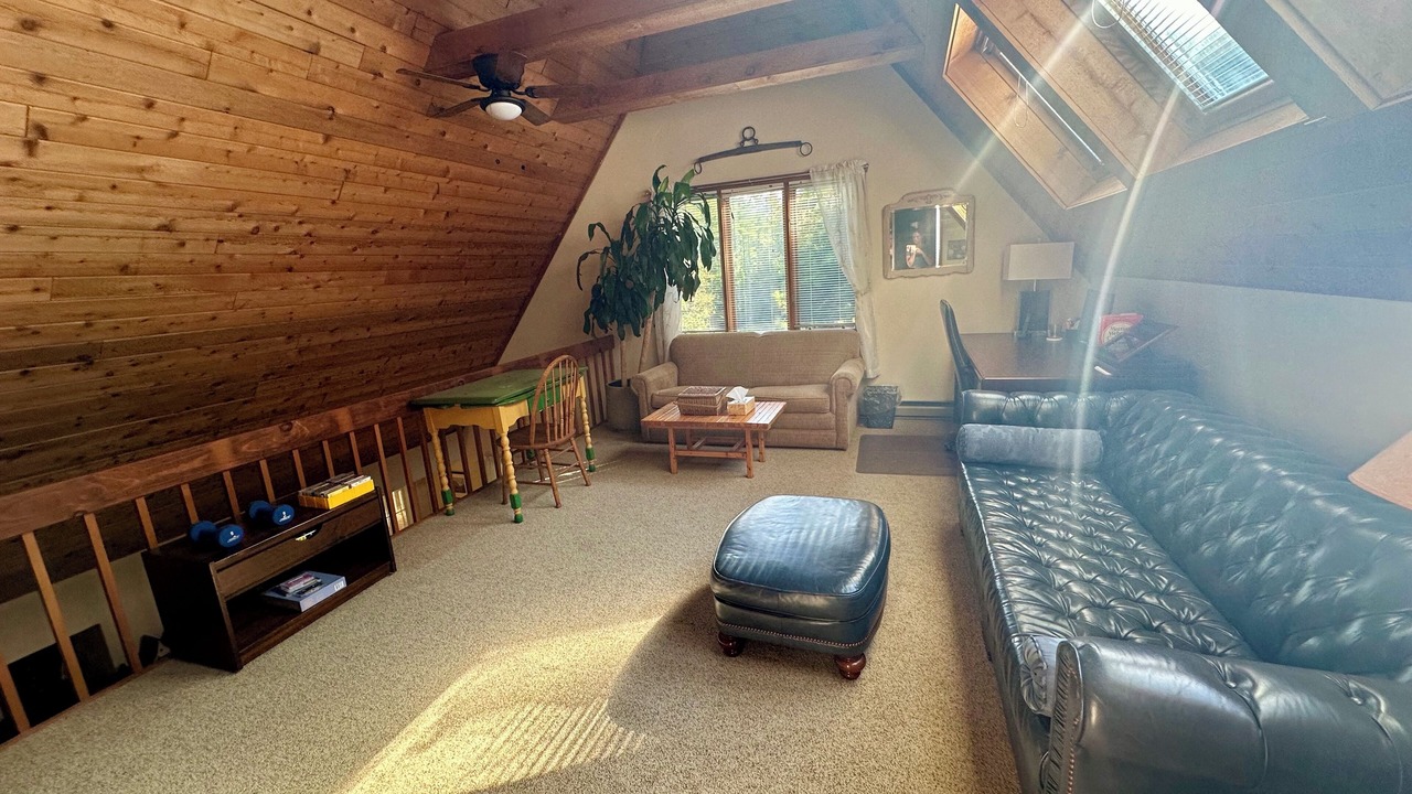 Photo of Livingroom in Maplecrest