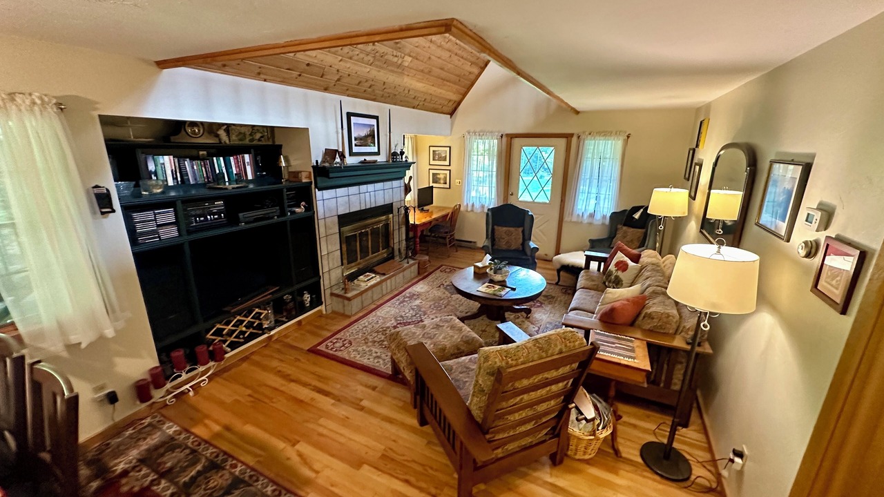 Photo of Livingroom in Maplecrest