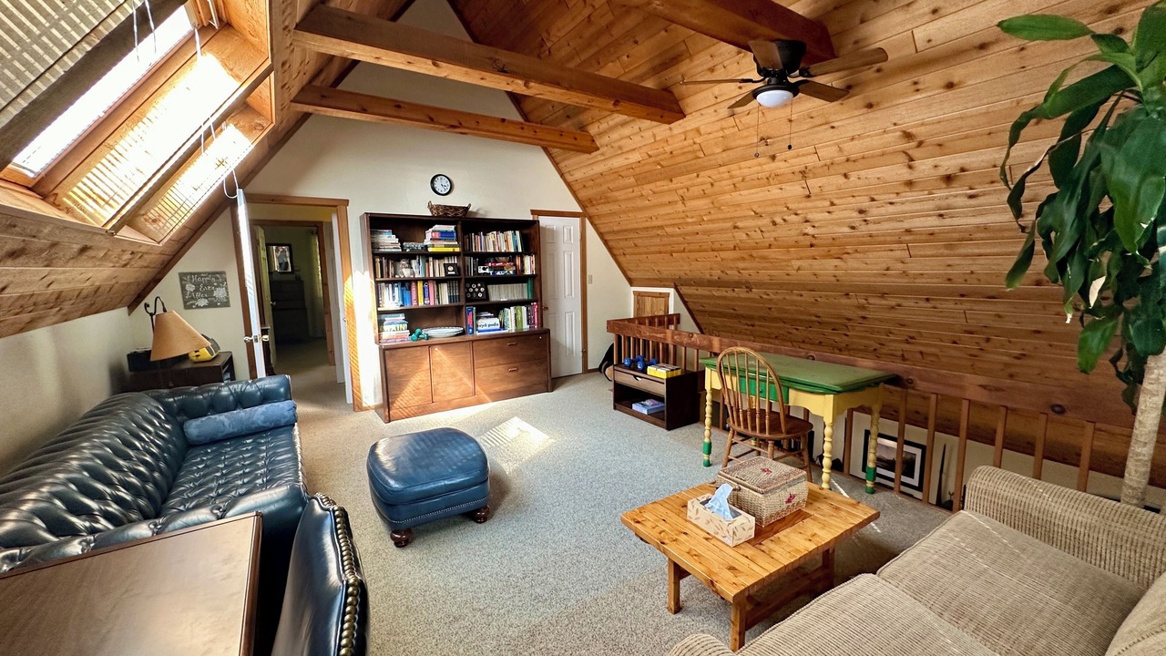 Photo of Livingroom in Maplecrest