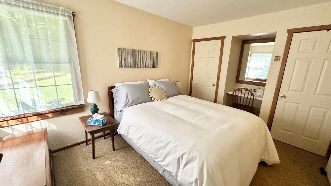 Photo of Bedroom in Maplecrest