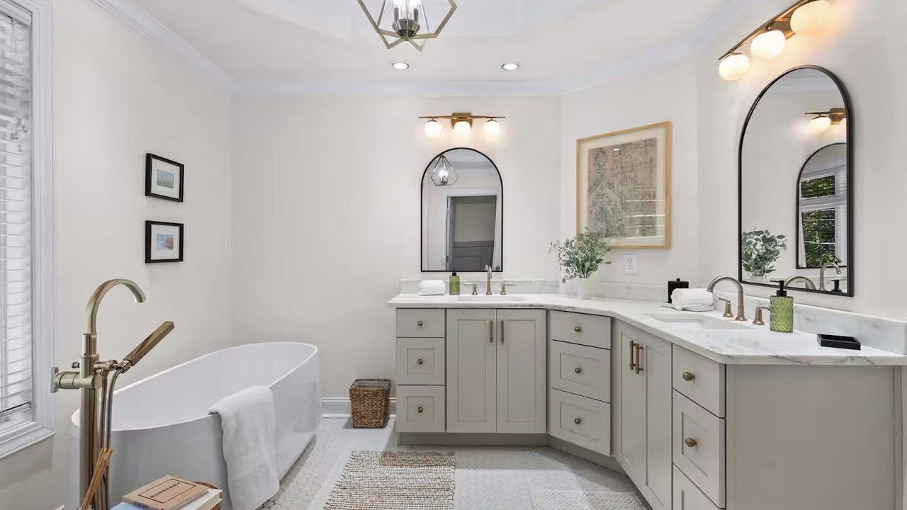 Photo of Bathroom in Jeffersonville