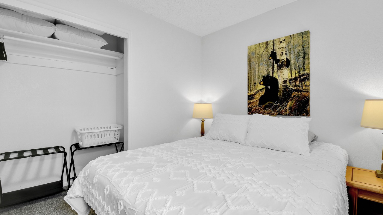 Photo of Bedroom in Northeast Anchorage