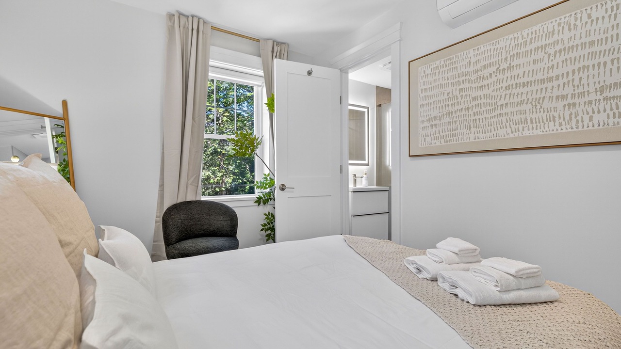 Photo of Bedroom in Central Square