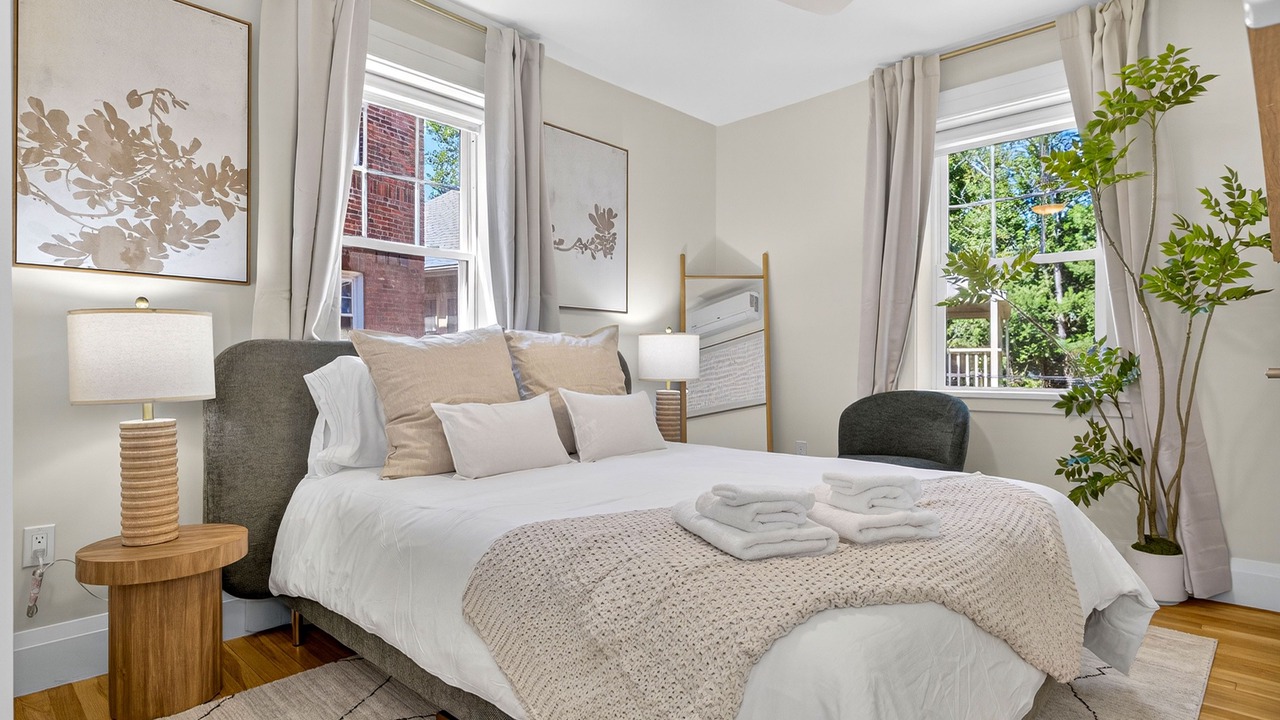Photo of Bedroom in Central Square