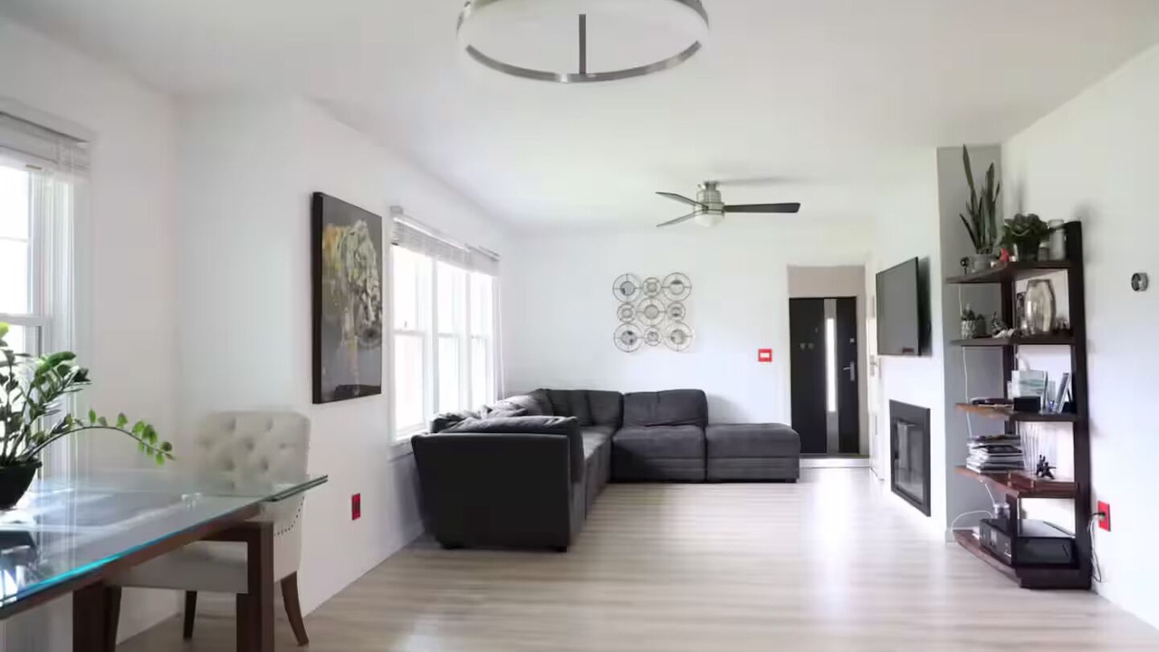 Photo of Livingroom in Riverhead