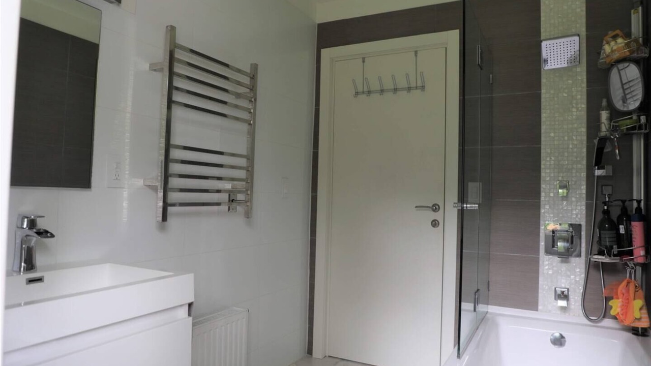 Photo of Bathroom in Riverhead
