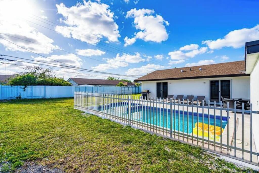 Photo of Outdoor in Palmetto Estates