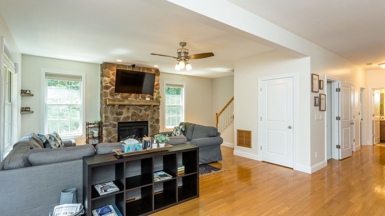Photo of Livingroom in McGaheysville