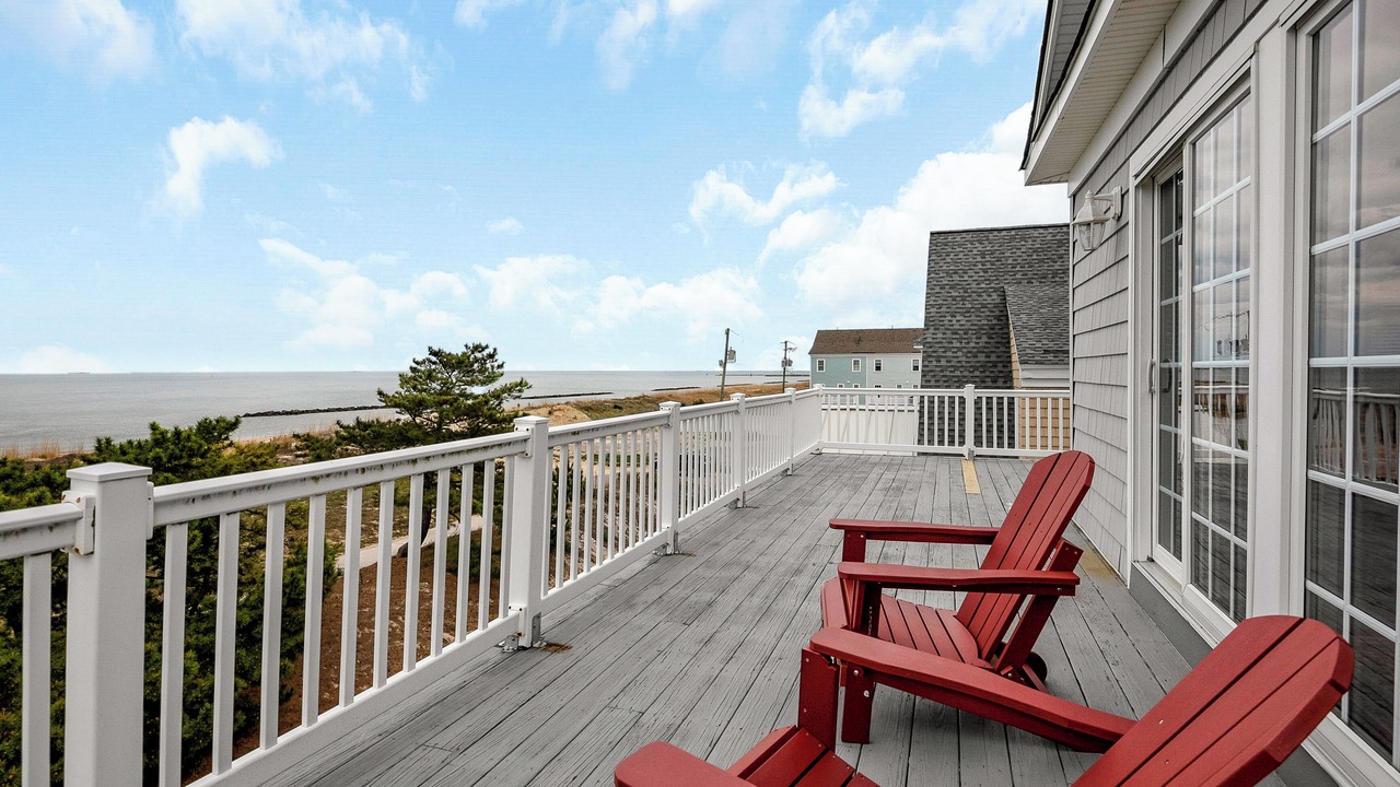Photo of Patio Balcony in East Ocean View