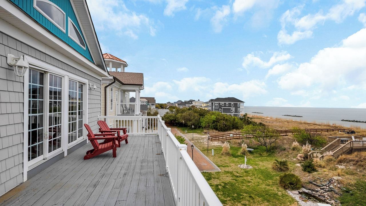 Photo of Patio Balcony in East Ocean View