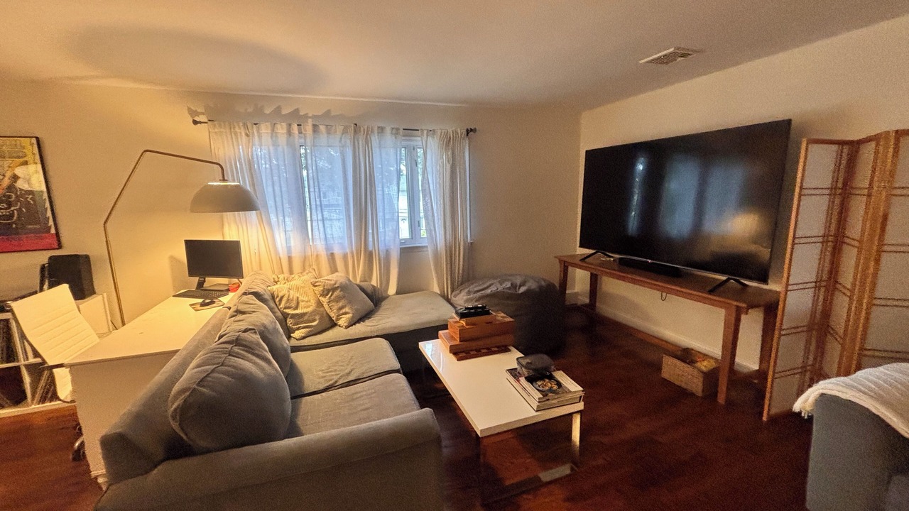 Photo of Livingroom in Farmingdale
