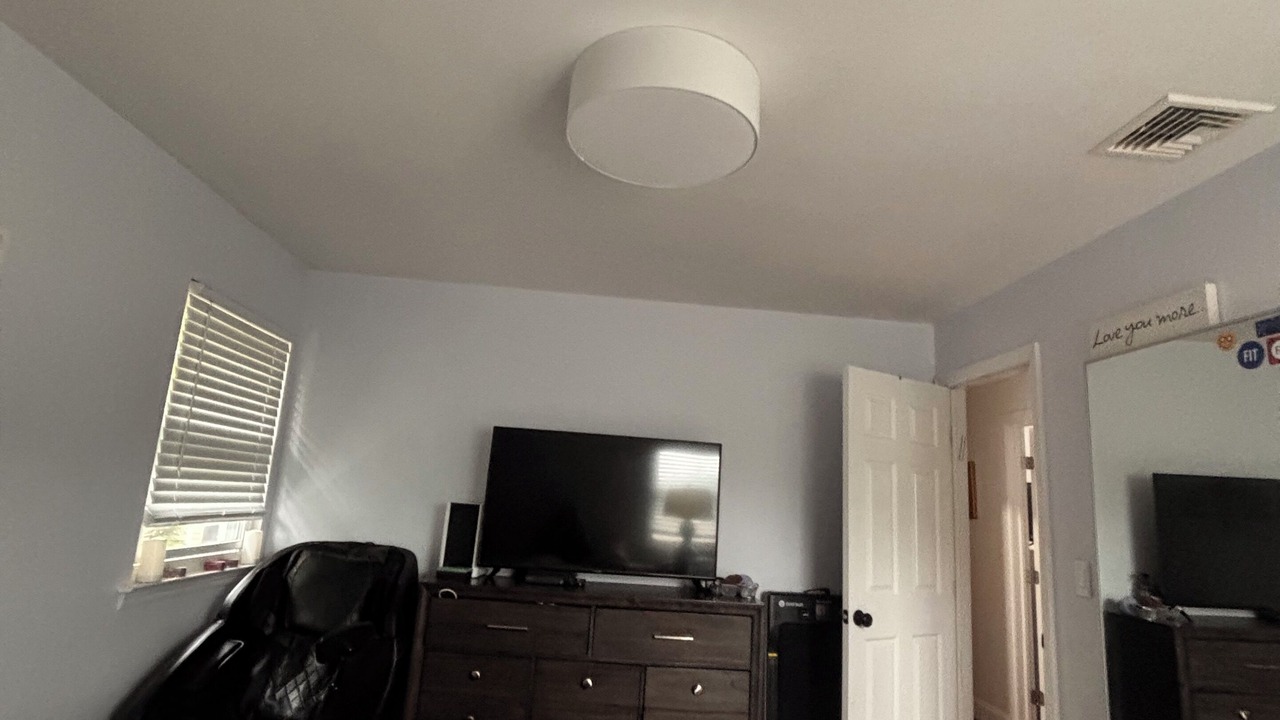 Photo of Bedroom in Farmingdale