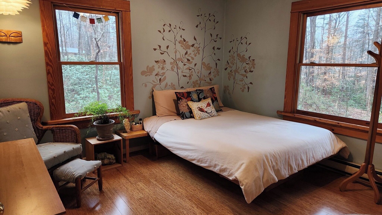 Photo of Bedroom in Batesville