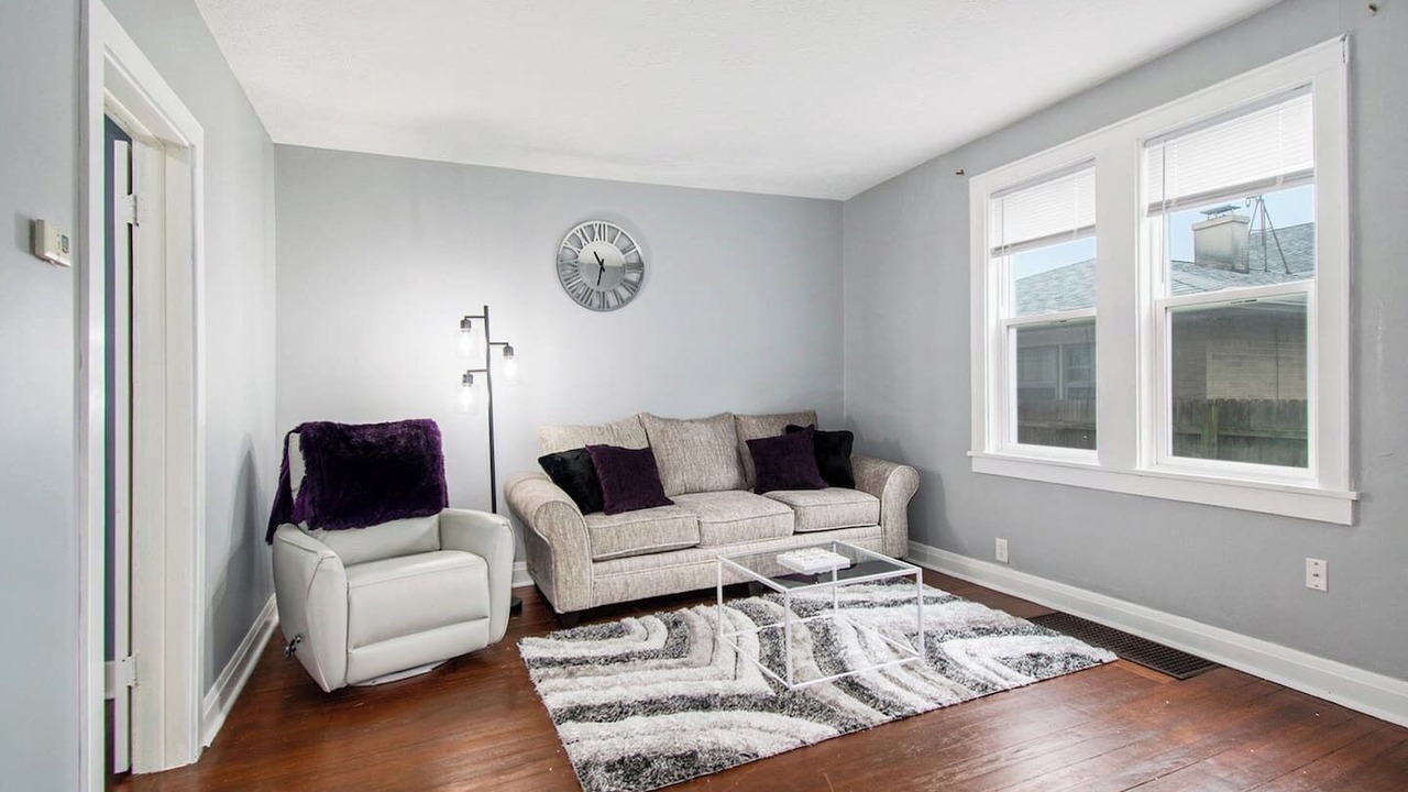 Photo of Livingroom in Michigan City