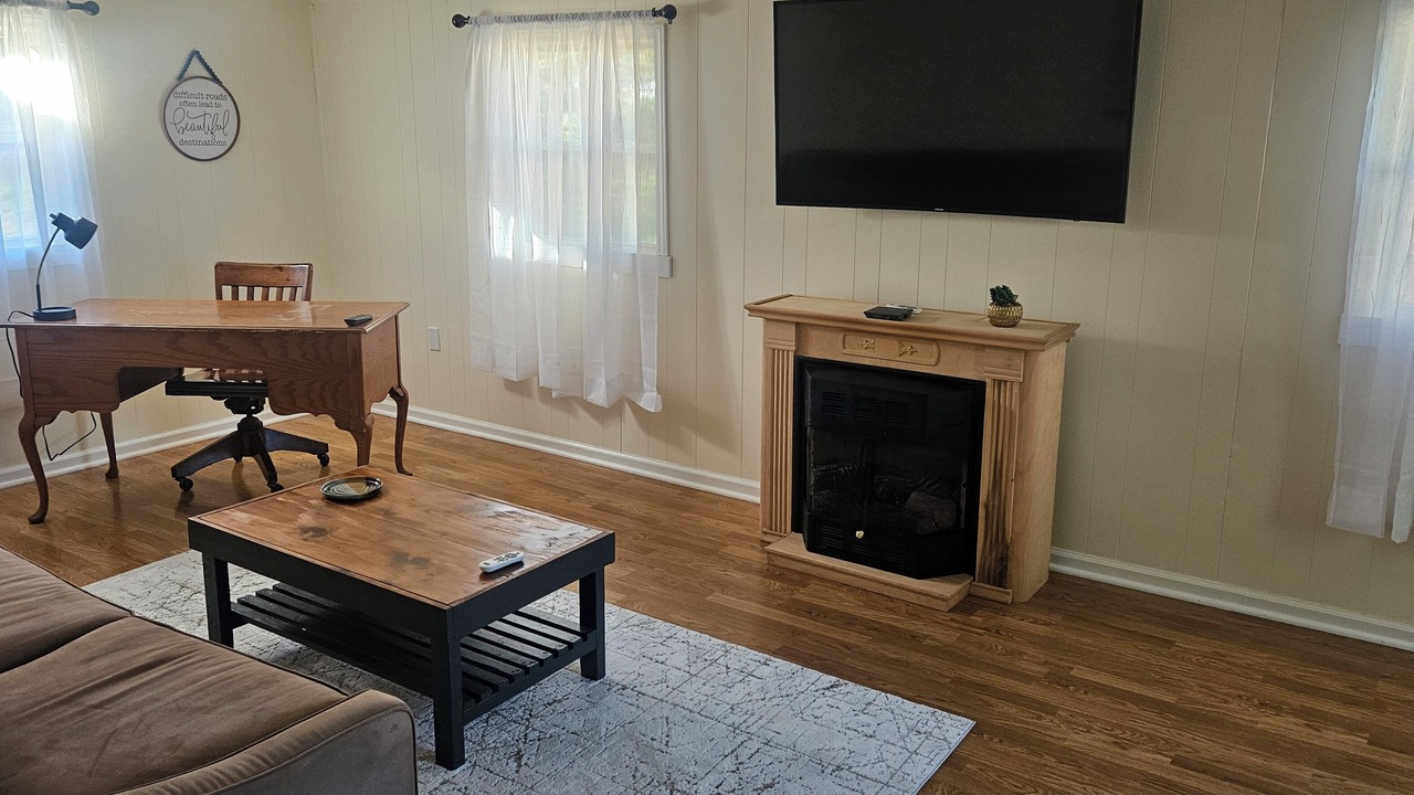 Photo of Livingroom in Salem