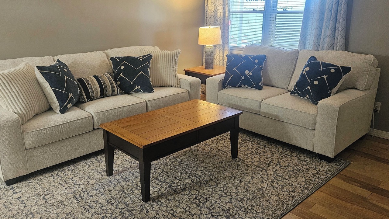 Photo of Livingroom in Salem