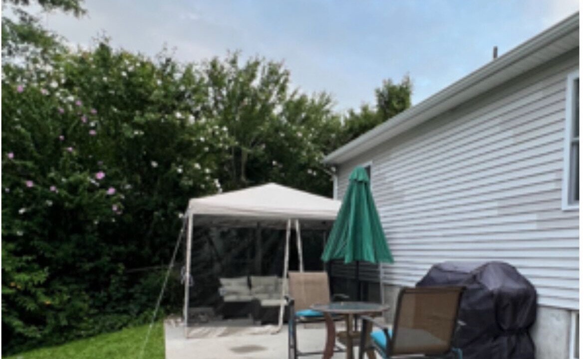 Photo of Patio Balcony in Sound Beach