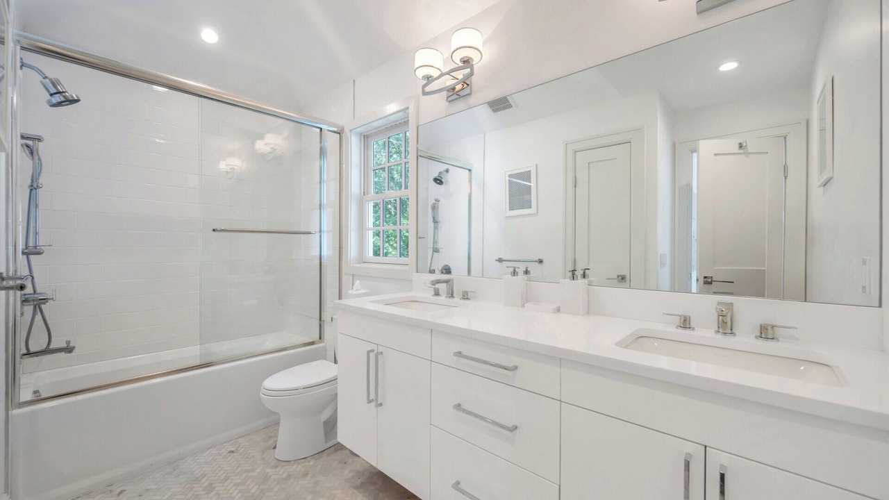 Photo of Bathroom in North Sea
