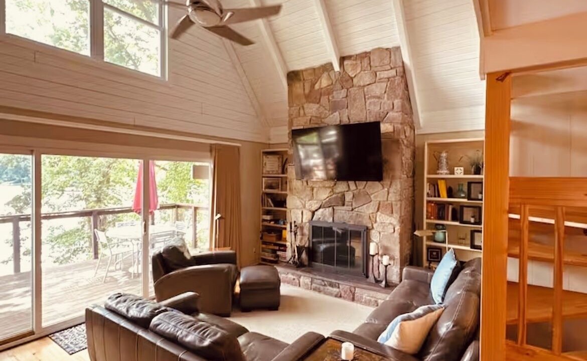 Photo of Livingroom in Syracuse