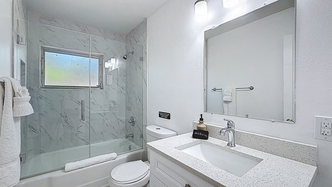 Photo of Bathroom in Orient Park