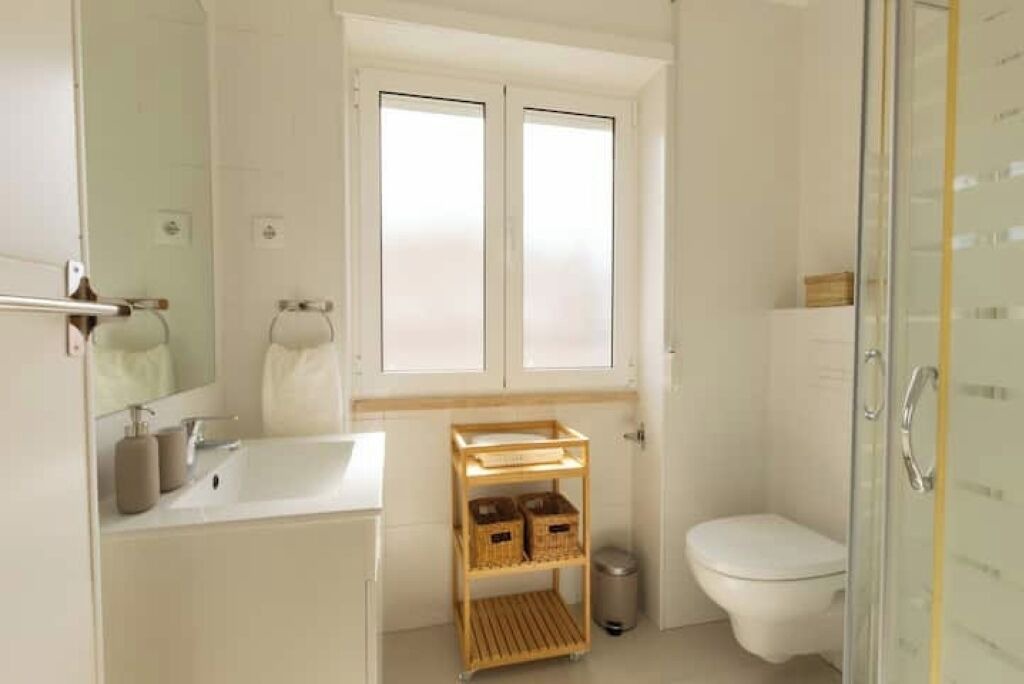 Photo of Bathroom in Amadora