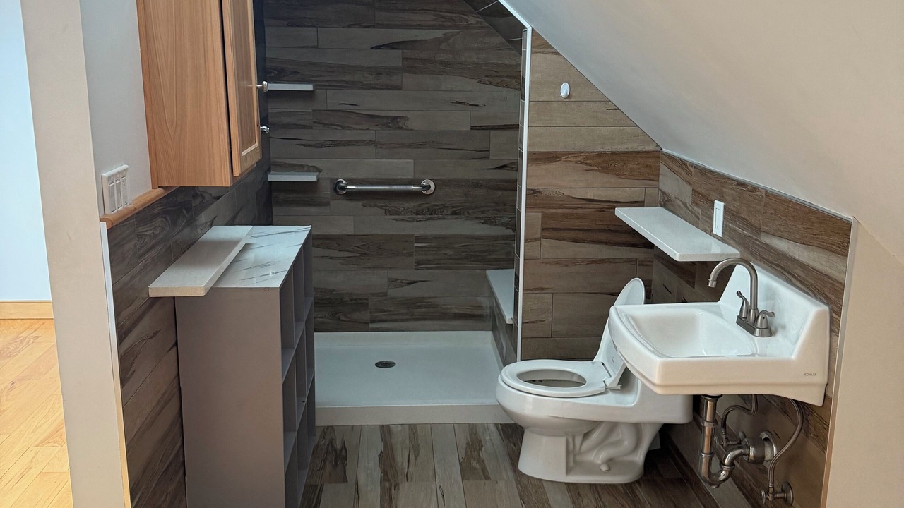 Photo of Bathroom in Lake Ronkonkoma