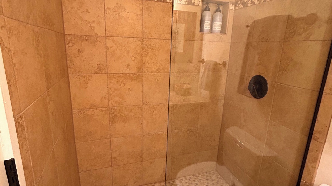 Photo of Bathroom in Pedlars Edge