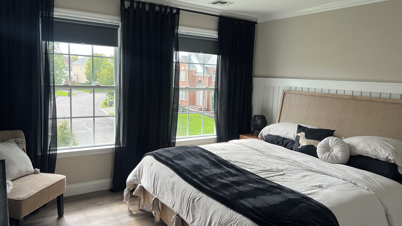 Photo of Bedroom in Mount Sinai
