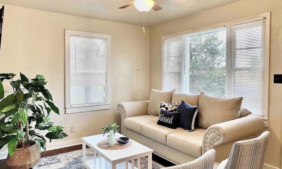 Photo of Livingroom in Griffin Heights
