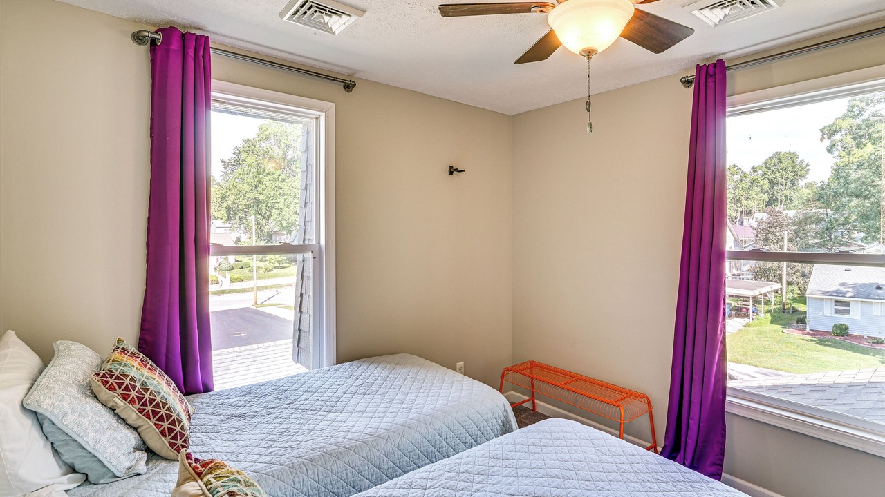 Photo of Bedroom in Culver