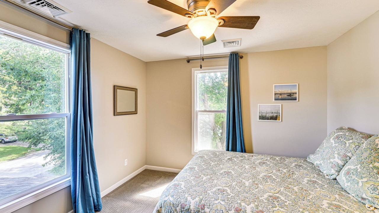 Photo of Bedroom in Culver