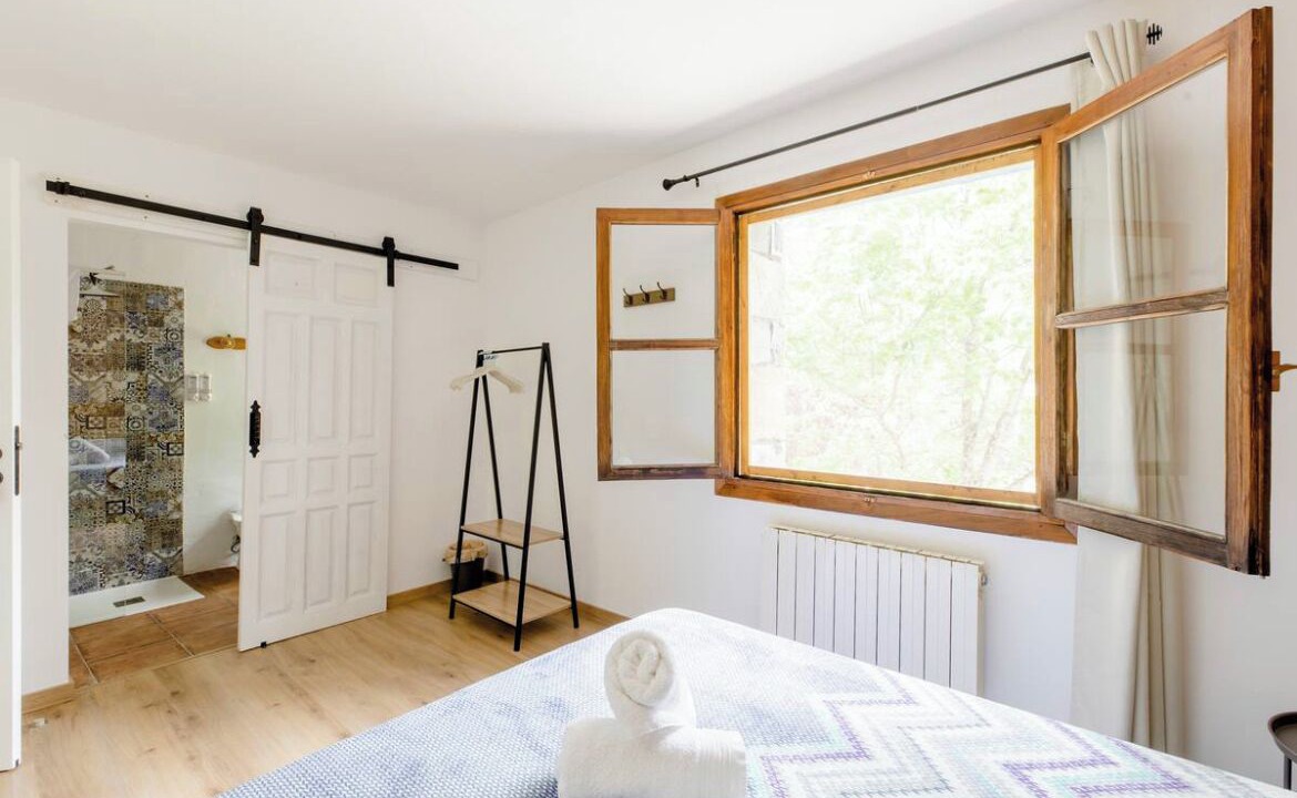 Photo of Bedroom in Oros Bajo