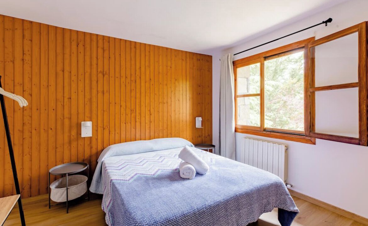 Photo of Bedroom in Oros Bajo