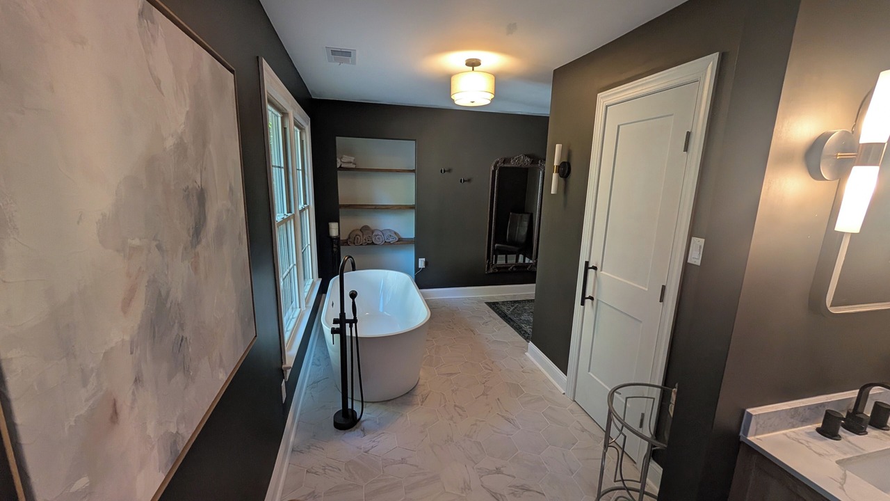 Photo of Bathroom in Central Newport News
