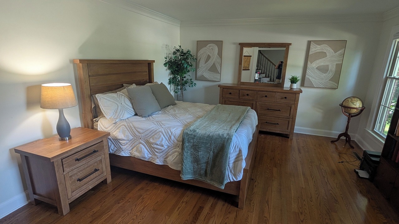 Photo of Bedroom in Central Newport News